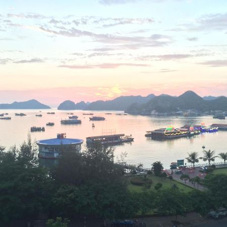 Quang Tung Hotel Dong Khe Sau Exterior photo