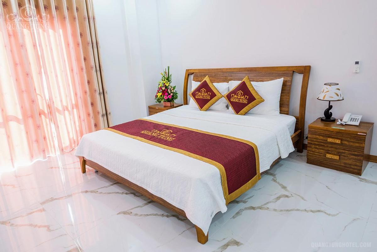 Quang Tung Hotel Dong Khe Sau Exterior photo