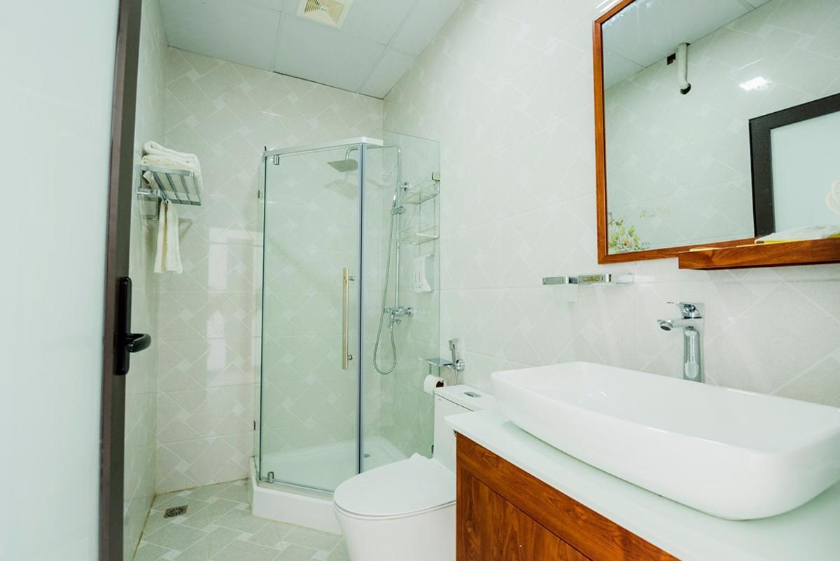 Quang Tung Hotel Dong Khe Sau Exterior photo