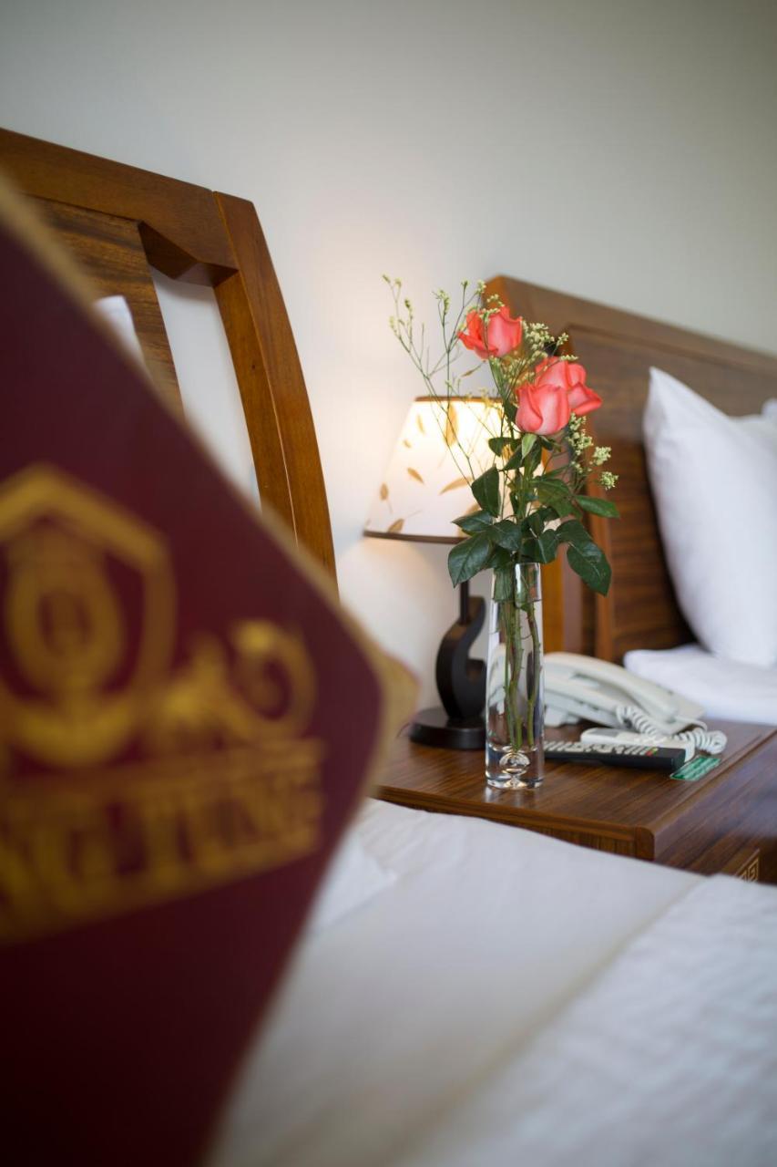 Quang Tung Hotel Dong Khe Sau Exterior photo