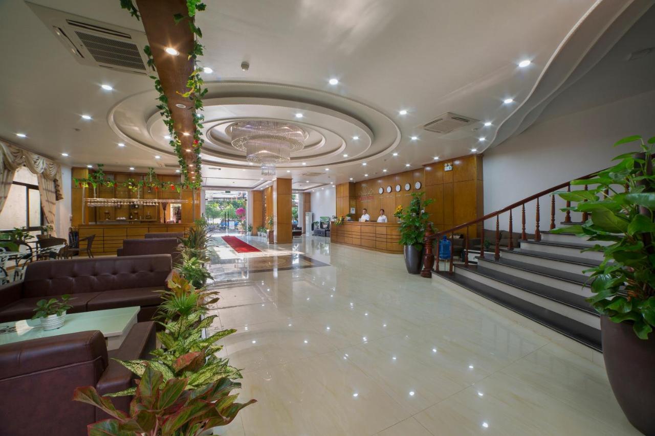 Quang Tung Hotel Dong Khe Sau Exterior photo